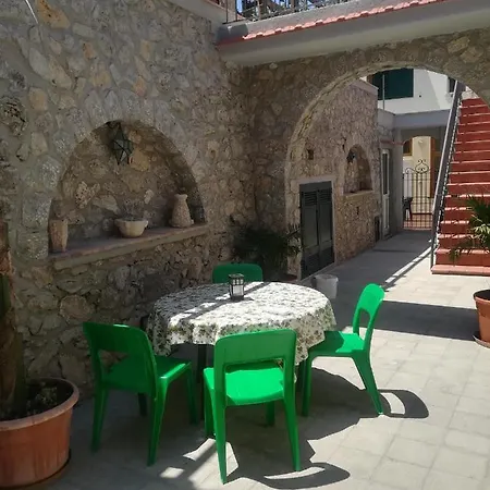 Hedera Capri Anacapri (Isola di Capri)