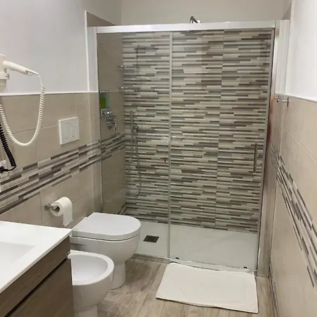 Hedera Capri 4*